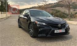 تۆیۆتا کامری